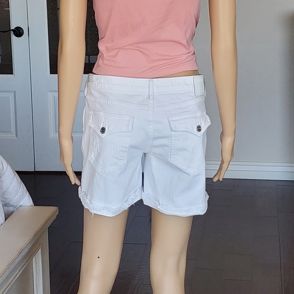 TRUE RELIGION EMMA SHORTS SZ 28 - Picture 3 of 15